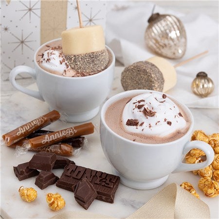 International Warm Winters&#39; Night Hot Cocoa Gift Set